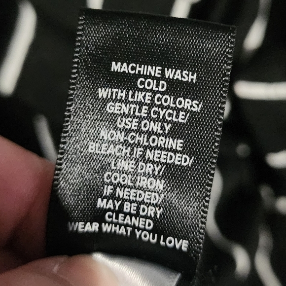 Torrid Super Soft Knit Black/White Striped Tank Plus Size 4 (4X) Adjustable EUC - Picture 7 of 7